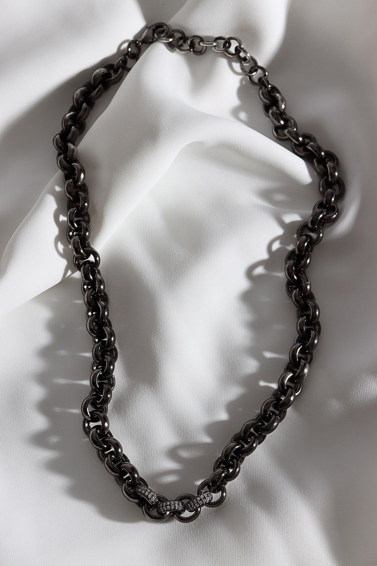 

Цепочка с черным цирконовым камнем и защитой от потускнения
