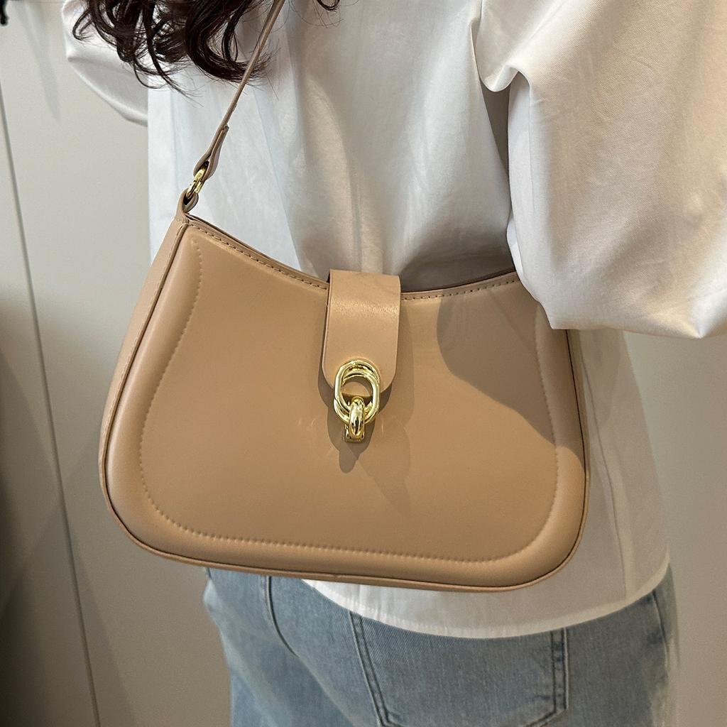 This year, the popular small bag women's 2025 new niche popular versatile portable small round bag texture foreign style messenger bag