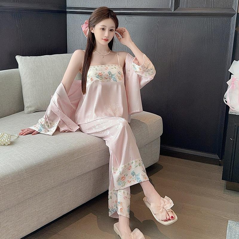 

Women s Ice Silk Pajama Set: Chinese-Style 3-Piece with Strapless Camisole, Long Pants, Chest Pads, and Long Sleeves for Spring and Autumn. L
