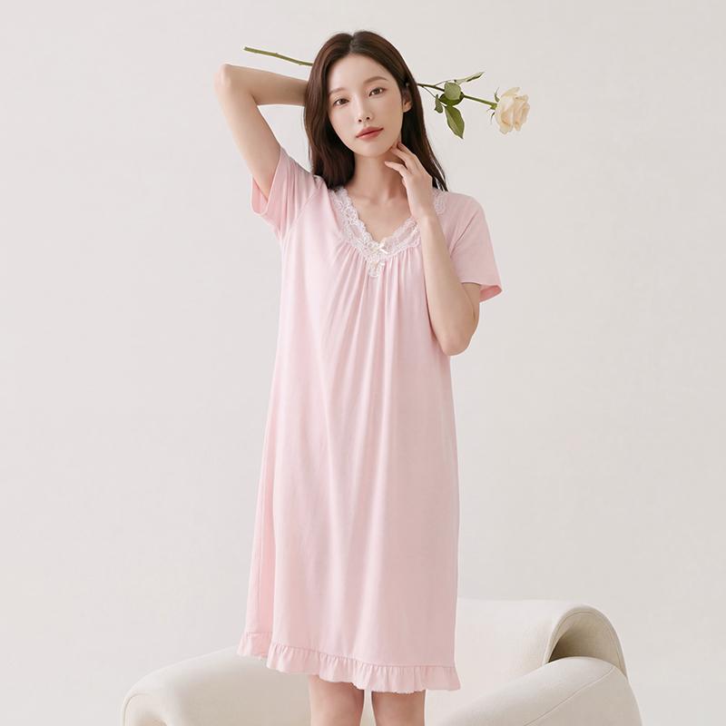 Fenteng [Plant Yukosi] 26 new lace V-neck light mature style elegant can be worn outside short sleeved skirt women's nightgown
