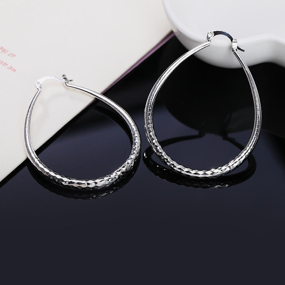 Exquisite and Creative Large Hoop Earrings for Ladies Party Wedding Ladies Luxury Jewelry Holiday Gifts High Quality Practical Daily Use