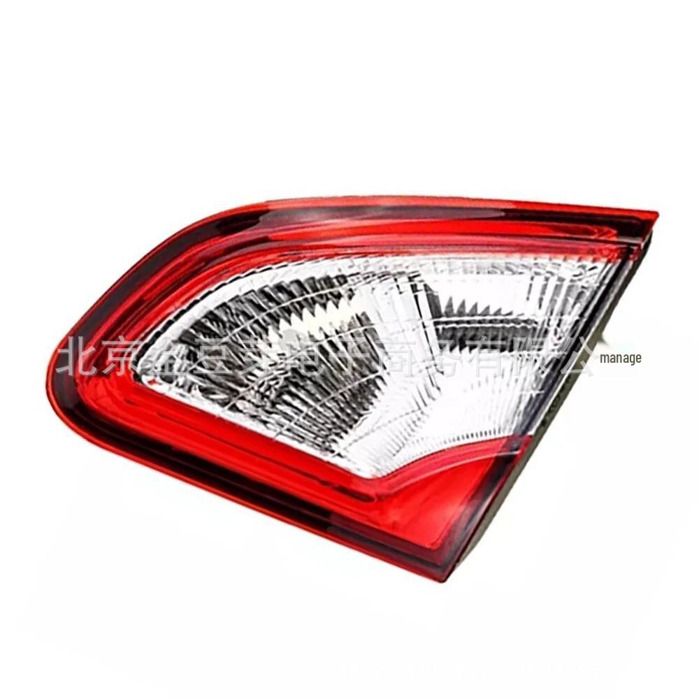 Applicable Nissan Qashqai Outer Rear Brake Taillight, Models: 26550-BR00A, 26555-BR00A Neutral