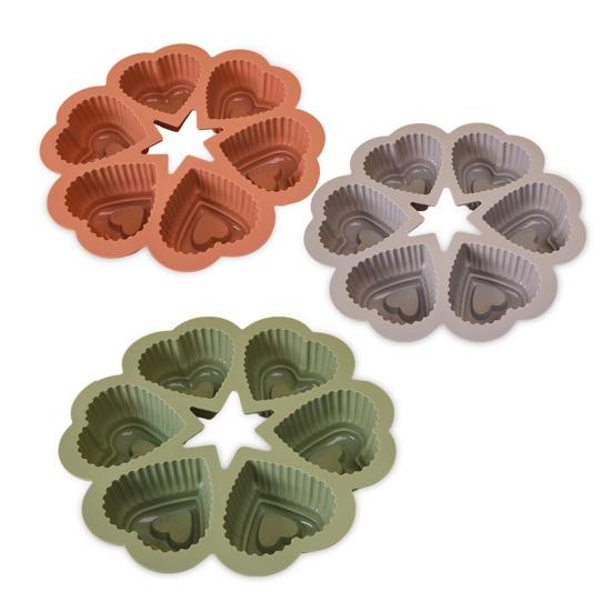 Heart Shape Silicone Cake Mold 6-Cup Non-Stick Baking Pan Soft Heat-resistant Chocolate Mold Reusable Easy Release Cake Mold for Home Kitchen DIY