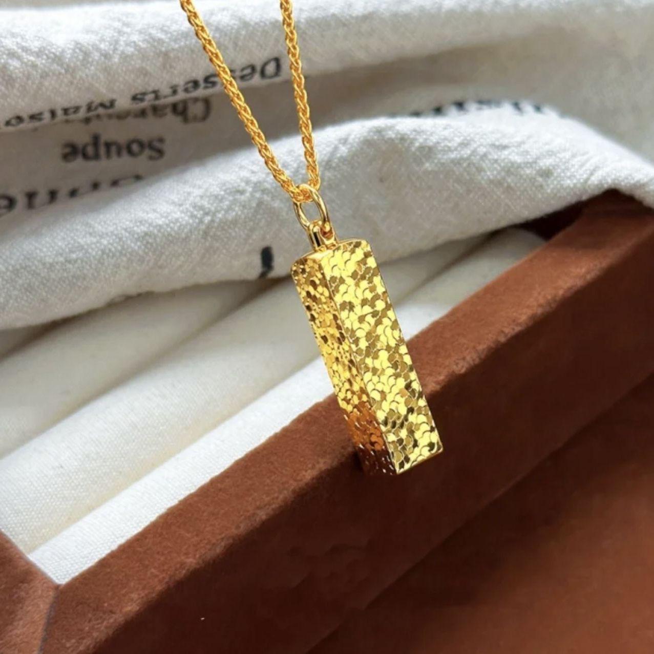 Explosive Shredded Ice Small Square Brick Pendant Necklace New Guochao Gold-plated Necklace