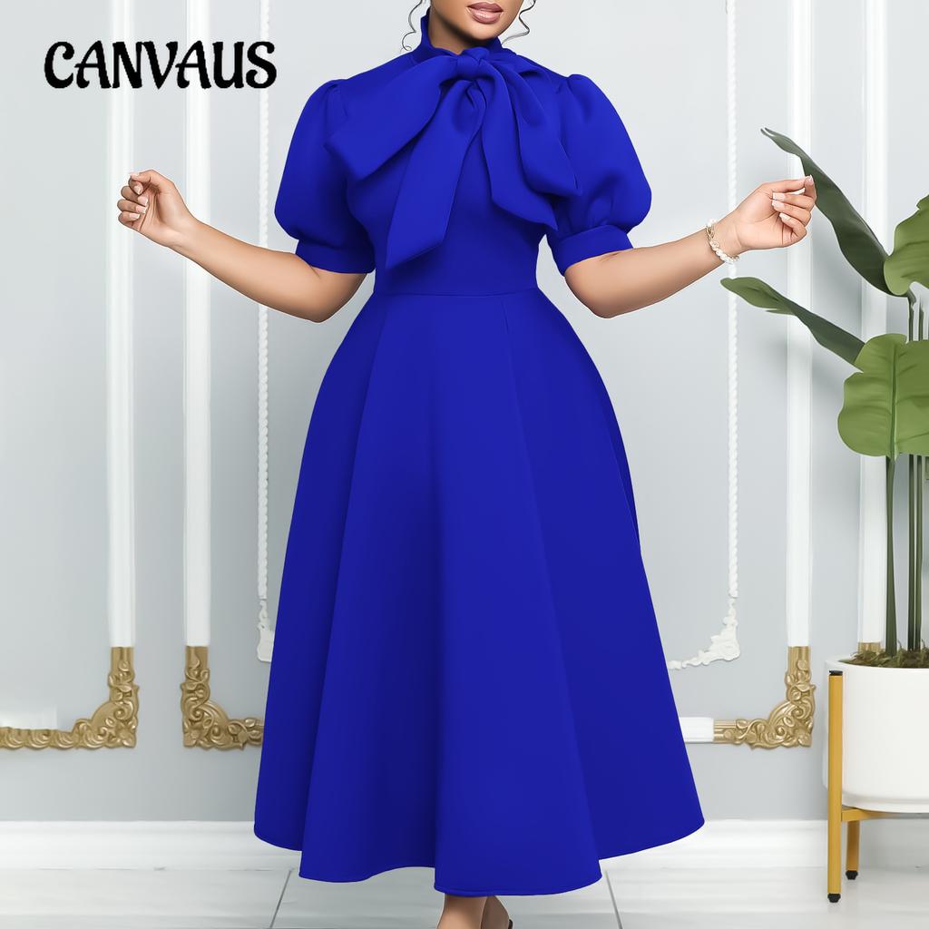 Көкірекшедегі үлкен кеуделі әйел