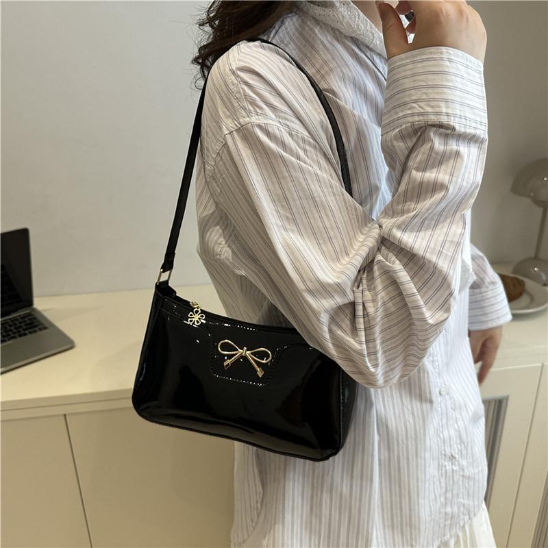 Simple and Explosive Underarm Baguette Bag 2025 New Solid Color High-end Bow Commuting Versatile Bag Shoulder Bag