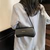 Solid color bag women's new niche design trendy brand baguette bag retro shoulder underarm bag simple small square bag