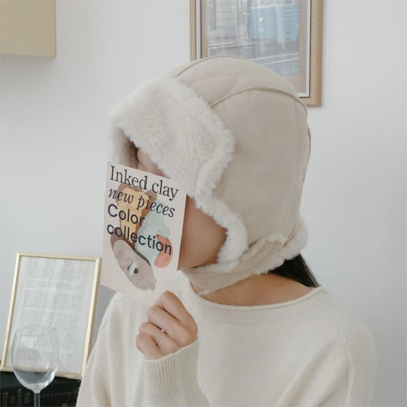 Женская зимняя панама с цветовыми блоками и ремешком на подбородок ivory