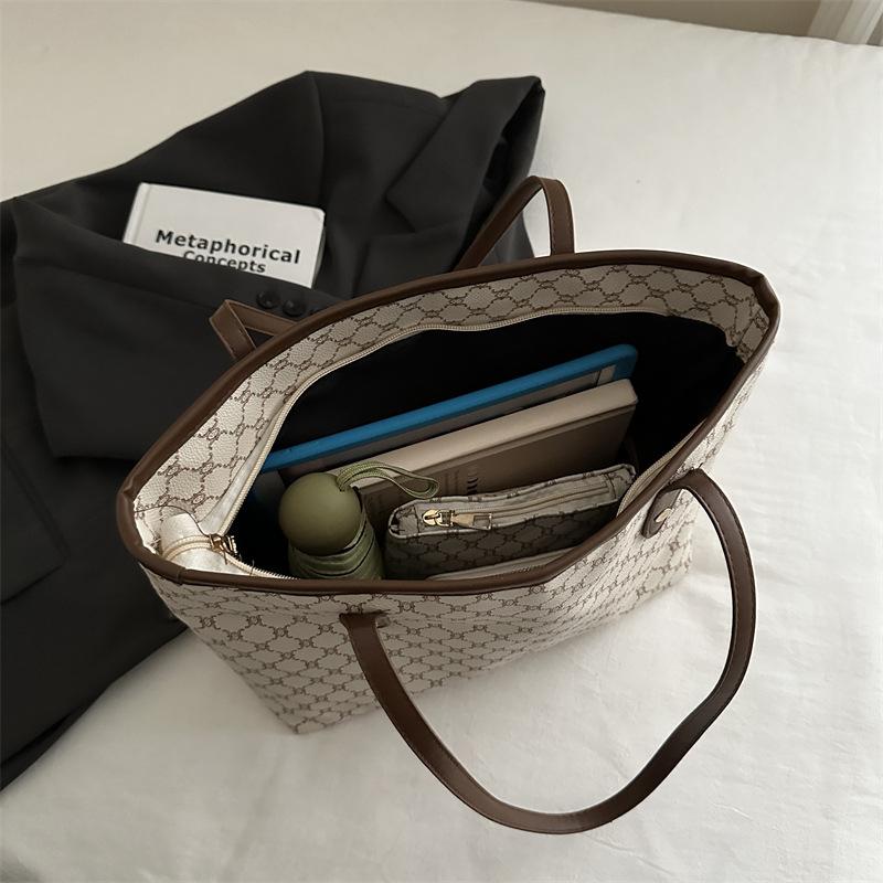 Premium bag women's 2025 new fashion versatile portable shoulder bag office worker commuting large-capacity tote bag