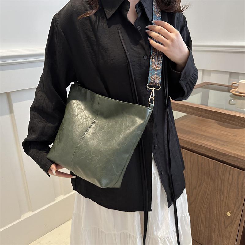2024 Spring New Fashion Street Tide Large Capacity Casual Shoulder Diagonal Crossbody Tote Bag Women's Bag