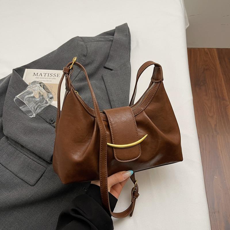 Large Capacity Bag Women's Winter New Casual One-shoulder Armpit Bag Pleated Commuter Dumpling Bag