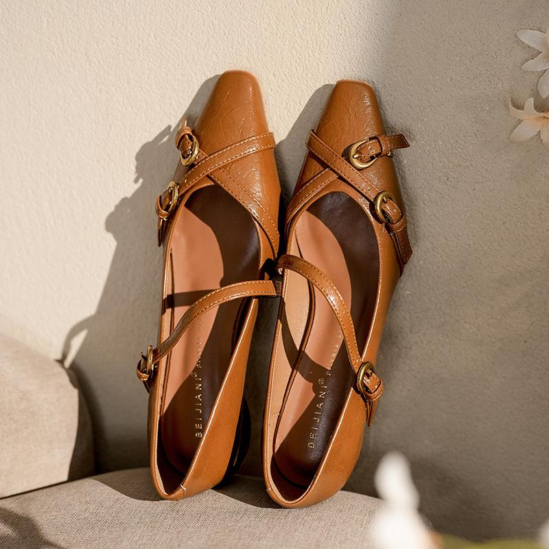 

Туфли Мэри Джейн из овчины с перекрестной пряжкой, женские, квадратный носок, плоская подошва, низкий каблук, одно слово с одинарными туфлями, универсальный темперамент 40