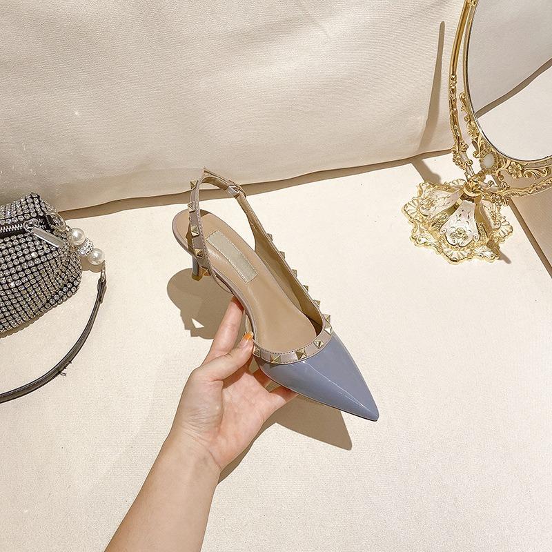 Ladies heels pointed head with Warren rivet high heels, sandals are versatile