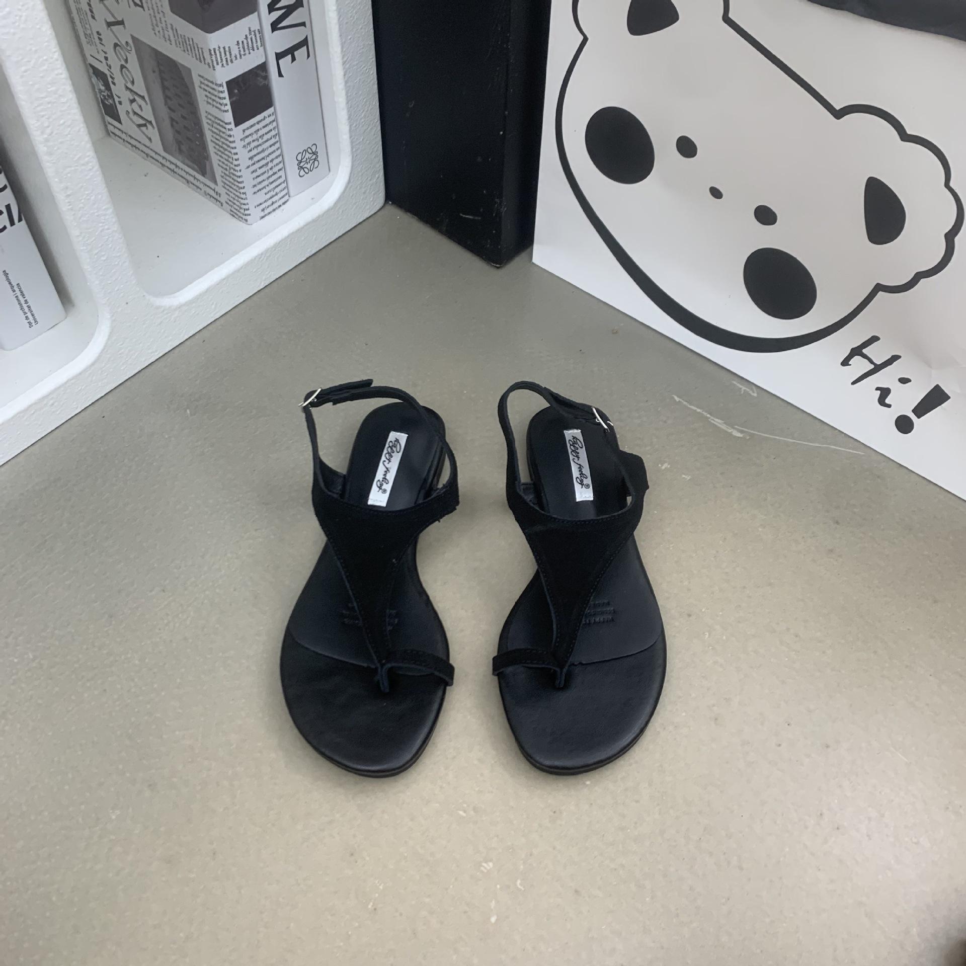 

Fashion Women s sandals 2025 new fashion toe flat sandals for outdoor wear on the beach retro Roman 40