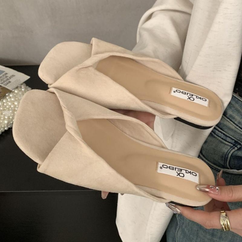 Fashion Female New In Summer Beach Slides Ladies Slippers 2025 New Fashion Square Toe Women Flats Slippers Solid Color Sandals Shoes