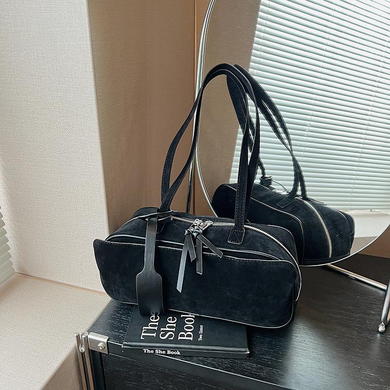 Suede bag women's large-capacity new autumn and winter retro shoulder underarm bag commuter pillow bag