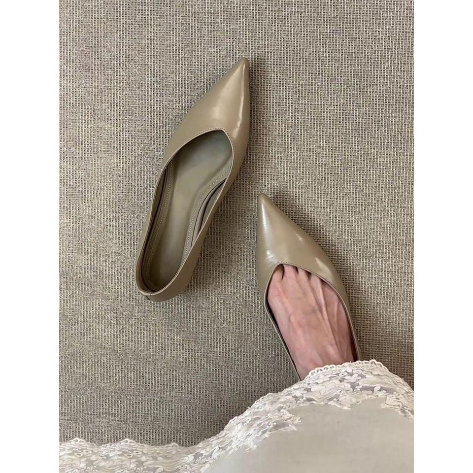 

2025 new French minimalist versatile light mouth single shoes women s milk tea color pointed comfortable flat shoes work commuter shoes 40
