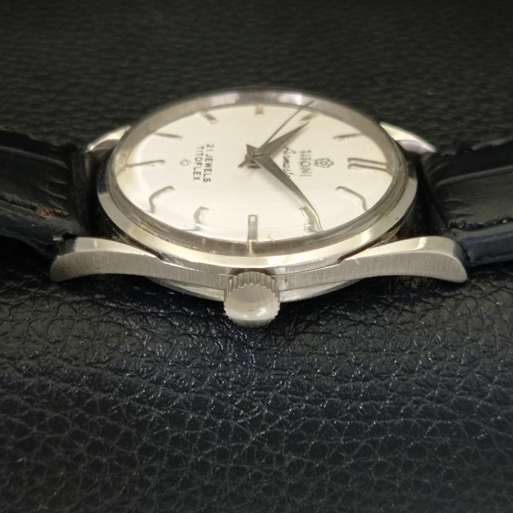 ВИНТАЖНЫЕ ЧАСЫ TITONI AIRMASTER С РУЧНЫМ ЗАВОДОМ TITOFLEX ШВЕЙЦАРСКИЕ МУЖСКИЕ БЕЛЫЕ ЧАСЫ a702034-5 R208-a702034