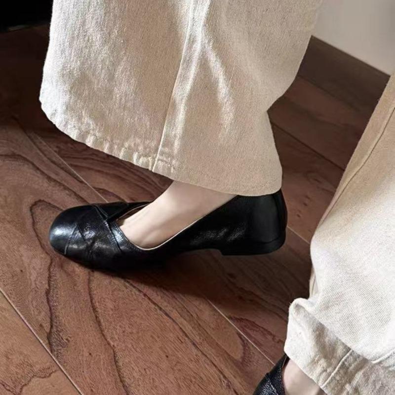 Fashion 2025 New Soft Leather Woven Shallow Single Shoes Women's Round Toe Simple and Versatile Women's Shoes