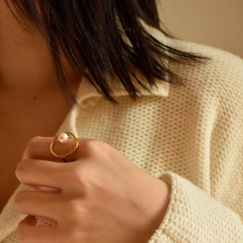 Retro Pearl Ring - Trendy Index Finger Jewelry for Women