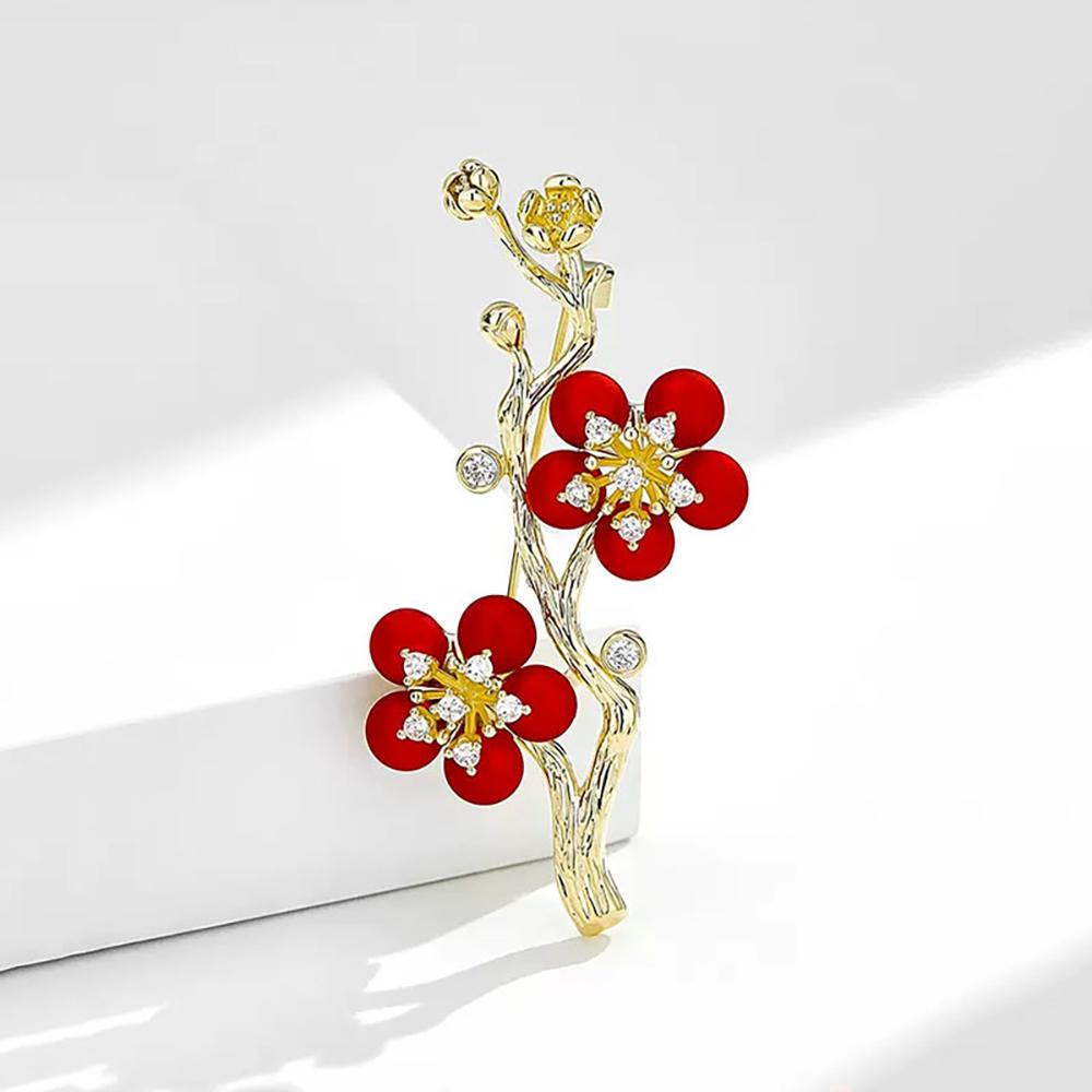 Plum Blossom Zircon Brooch High-end Elegant Charm Design Flower Chest Flower Brooch High-end Suit Cheongsam Accessories Gifts