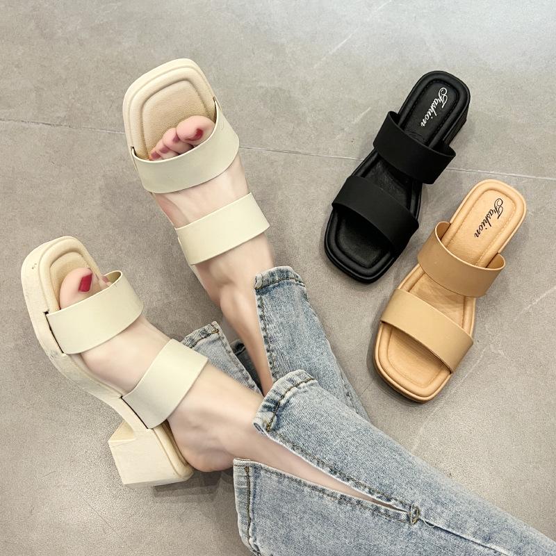 Southeast Asia Women’s Chunky Heel Summer Sandals: Versatile Outdoor Beachwear