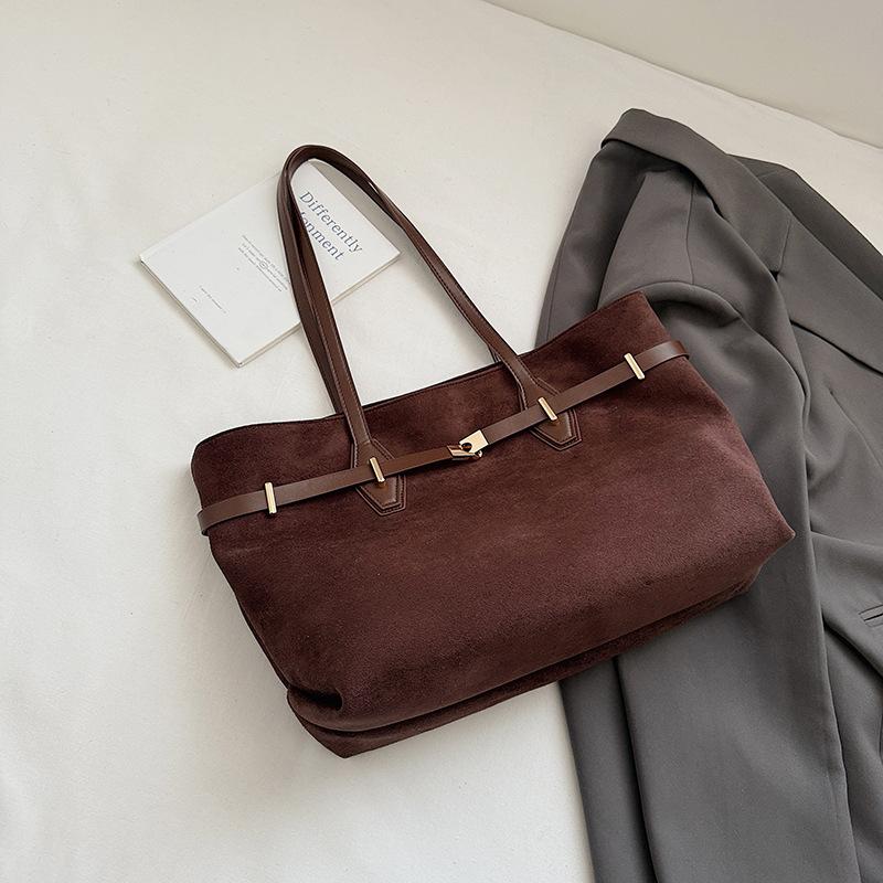 Autumn new bag retro fashion casual shoulder bag commuter underarm bag portable large capacity tote bag