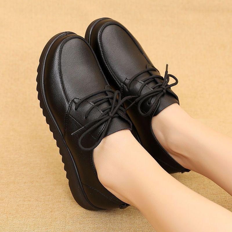 

Non-slip women s shoes work shoes flat-soled soft-soled black small leather shoes waiter restaurant kitchen waterproof mother shoes 34 чёрный