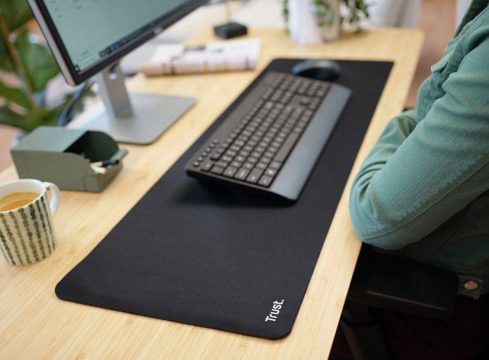 Tapis de Souris Gamer XXL - TRUST - 930 x 300 x 3 mm - Antidérapant - Surface Texturée - Noir