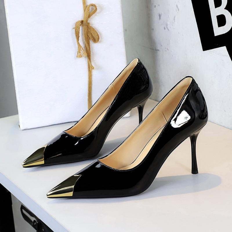 European American Fashion Banquet High Heels Thin Heels Shallow Mouth Patent Leather Metal Pointed Toe High Heels Single Shoes