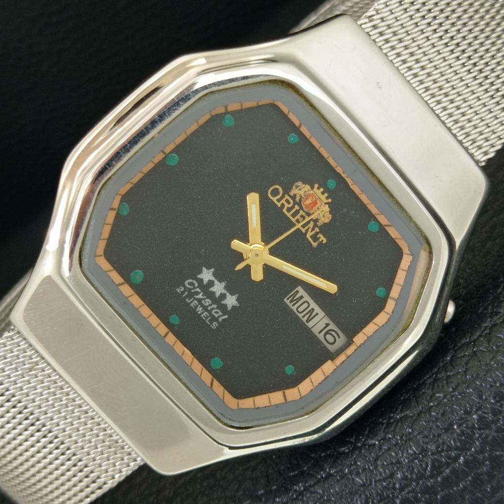 JAPAN VINTAGE ORIENT CRYSTAL AUTOMATIC 46943 MENS BLACK DIAL WATCH a704846-1