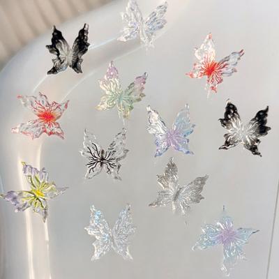 Nail art – Strass e decorazioni per unghie