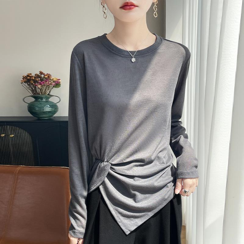 Solid-color Round-neck Long-sleeved T-shirt for Women, Spring-autumn Thick and Fitted Base Layer Shirt, Early Spring Outerwear with A Waistline.