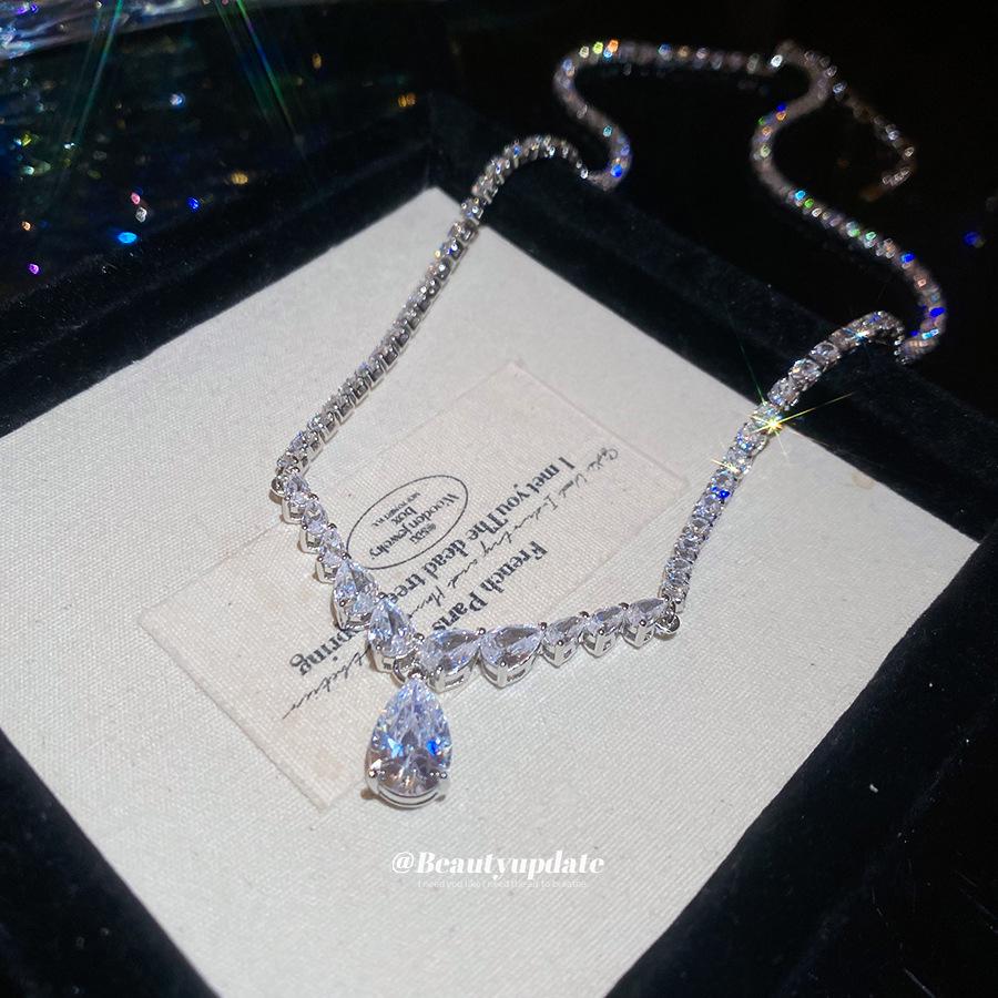 French Luxury Zircon Water Drop Pendant Necklace