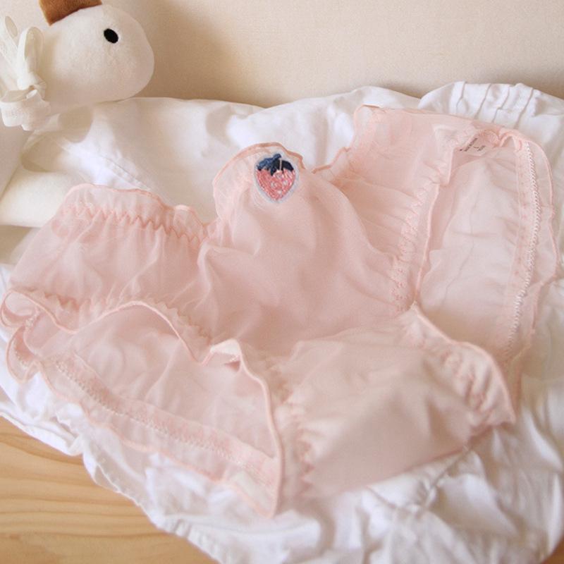 

Очаровательные кружевные трусики-сеточка «Клубничная девочка» L