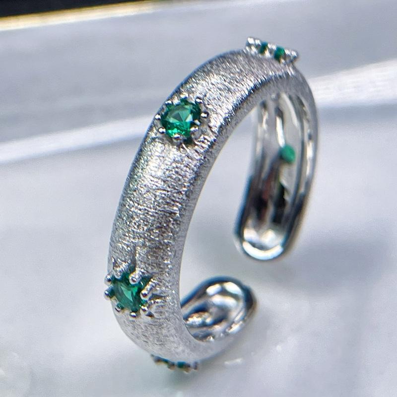 

Distinctive Copper Adjustable Starburst Ring For Women Retro Style Geometric Statement Fashion J5052