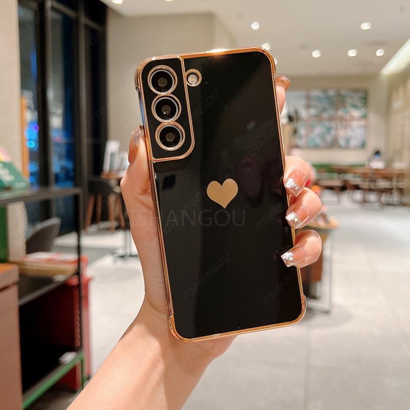 Capa de luxo revestida para Samsung Galaxy S24 S22 S23 Ultra S21 S23 FE A52 A53 A55 A54 A35 A15 Capa de telefone com padrão lateral de coração