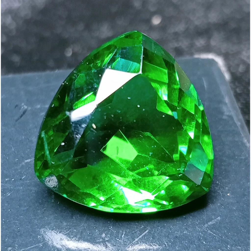 14-15 Ct Natural Tsavorite Garnet Trillion Green Color Fabulous Gemstone