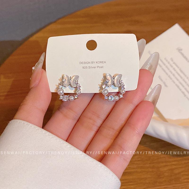 Korean micro-inlaid zircon butterfly pearl earrings women s niche design stud earrings temperament fashion earrings