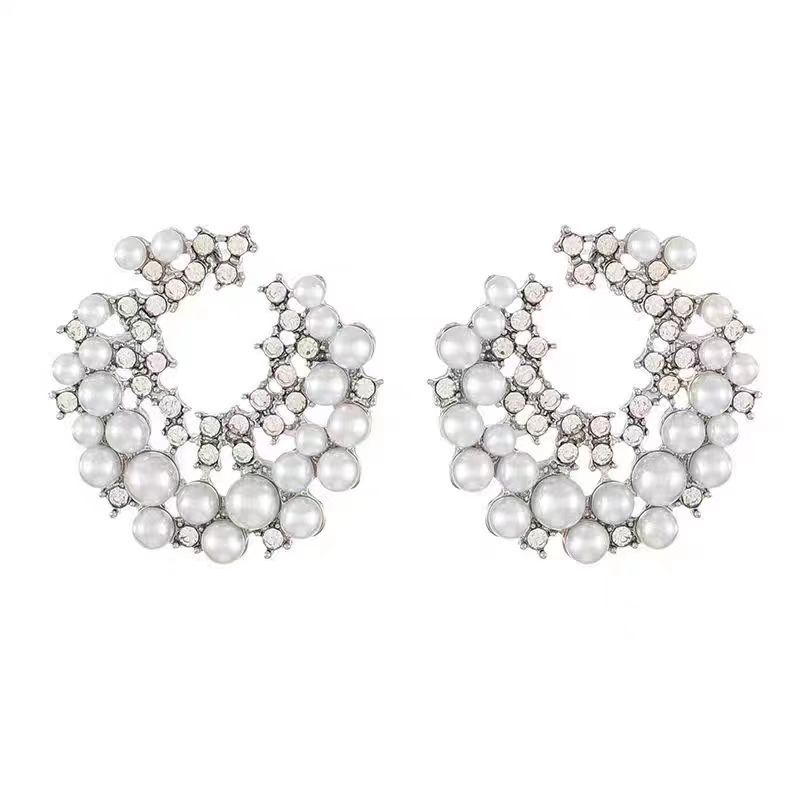 Fashionable and Versatile Retro High-end Round Earrings