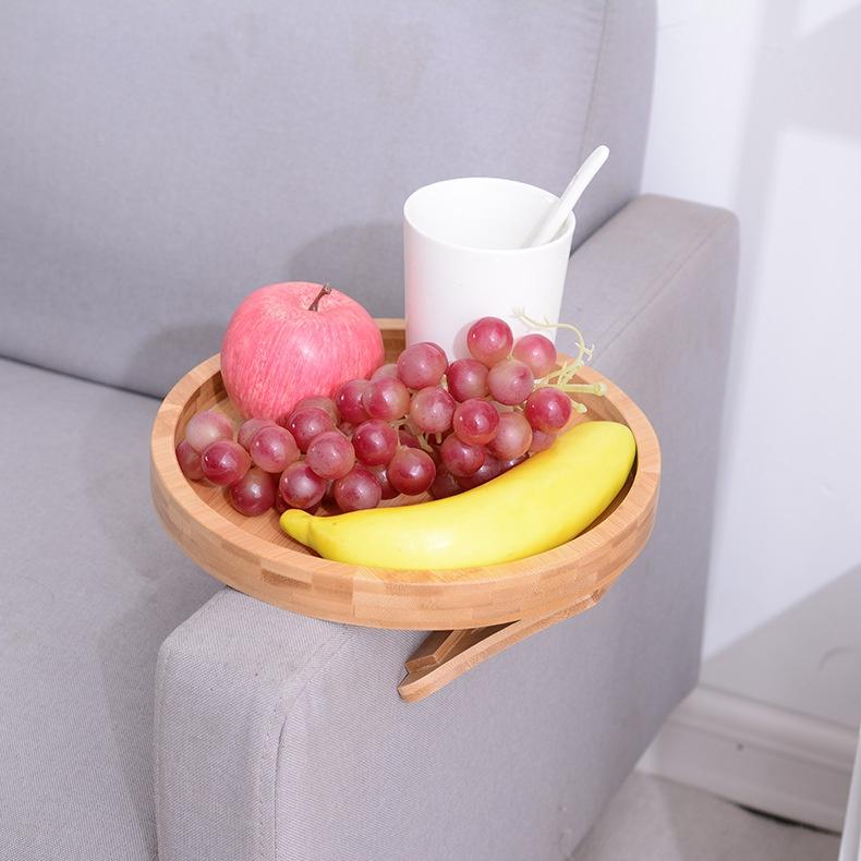 Mesa de sofá con bandeja y reposabrazos, bandeja con clip de madera natural, práctica bandeja para TV, aperitivos, control remoto, café y aperitivos.