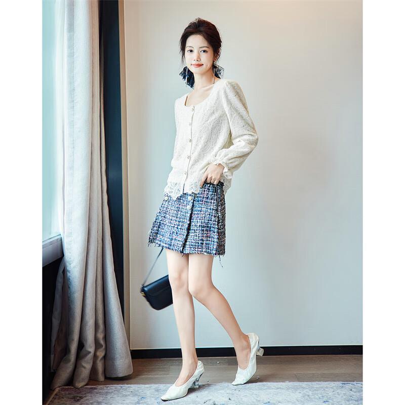 Demana Women's Elegant Embroidered Square Collar Blouse