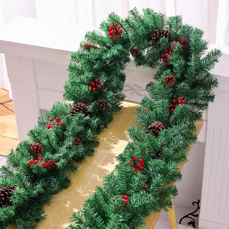 Bożonarodzeniowa Dekoracja Transgraniczna: Wiszący Ornament Śnieżny i Wiklinowy Ornament do Aranżacji Sceny w Centrum Handlowym