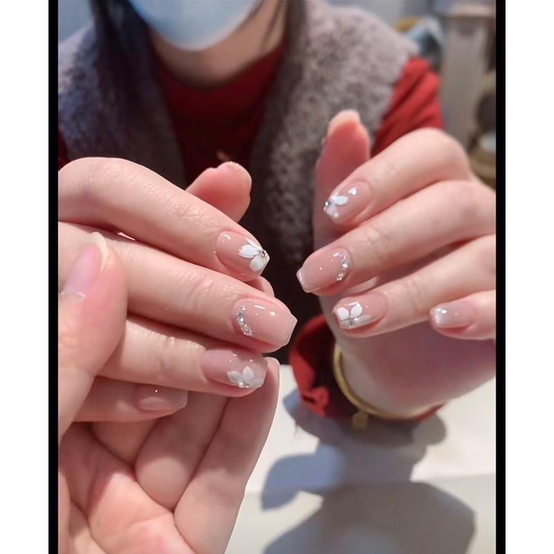 

Camellia Nail Stickers 2024 New Arrival Nude Cat Eye Fake Nails Bride Pregnant Women Wear Short Nail XS short square gentle cat s eye Camellia