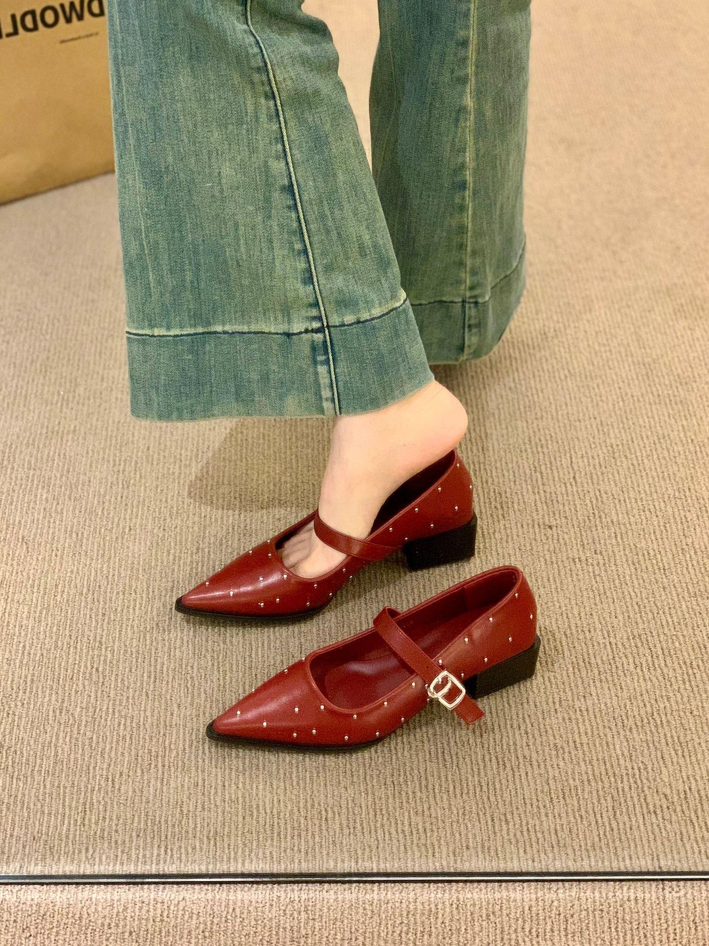 

Design sense niche silver pointed Mary Jane shoes women s spring and autumn 2025 new models with skirts late evening wind single shoes women 39 бордовый