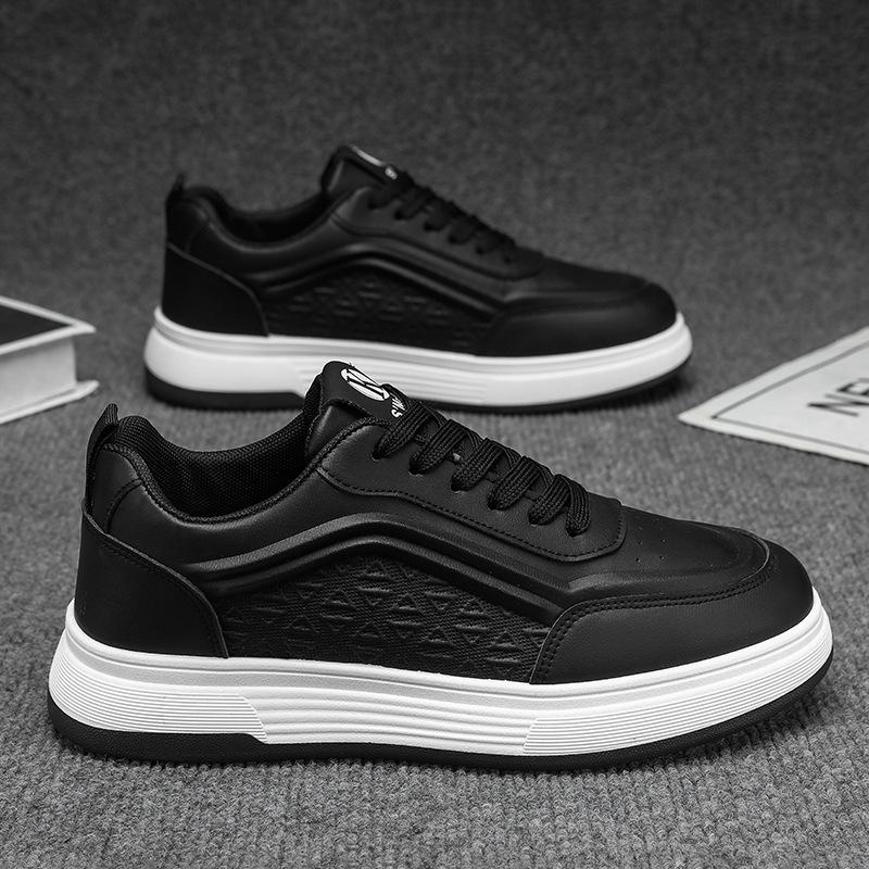 Sneakers Bianche da Uomo Nuove Primavera 2026, Suola Spessa Rialzanti Scarpe da Ginnastica Casual Stile McQueen Scarpe da Skateboard Moda Tendenza Calzature da Uomo