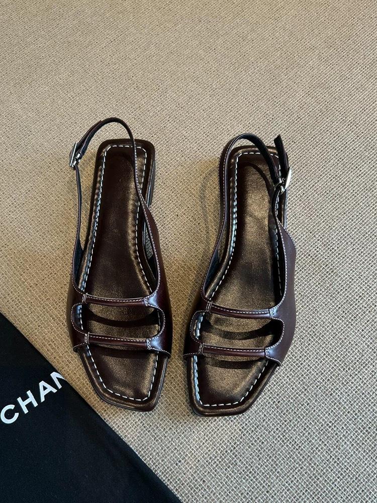 

2025 Designer Retro Summer Buckle Sandals French Elegant Women Flat Sandals Beach Square Toe Roman Shoes Ladies 40 коричневый
