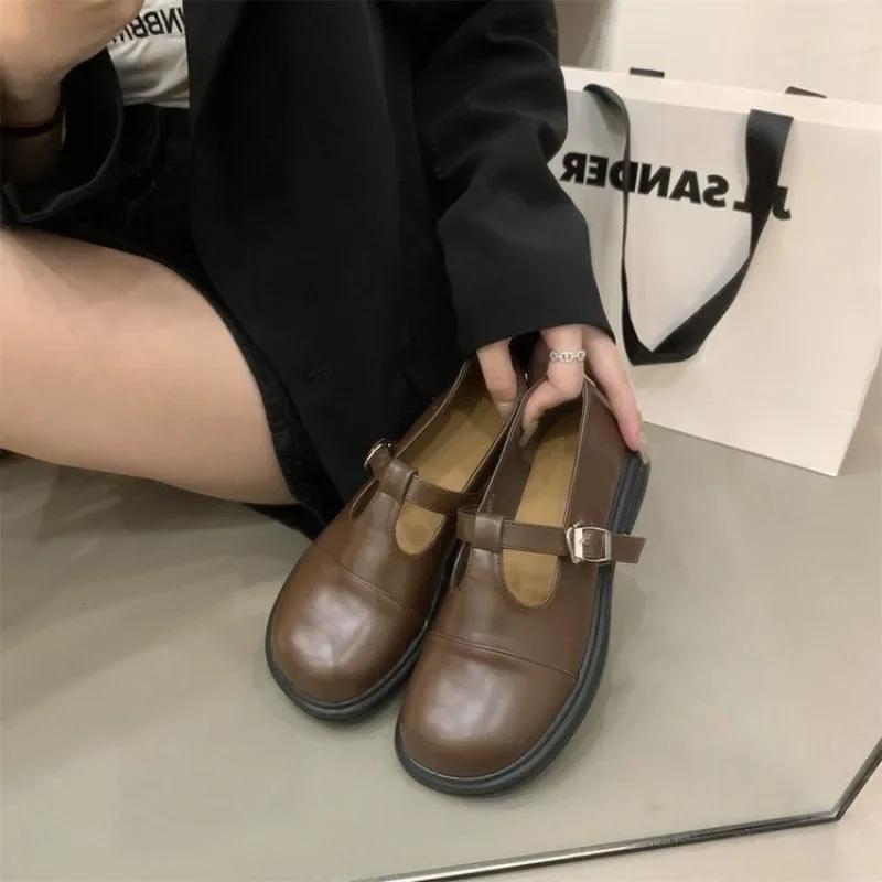 Schuhe für Damen Britischer kleiner Lederschuh für Damen Vintage runde Zehenpartie niedriger Absatz Damenschuh lässiger Loafer Schule Einzelner Schuh