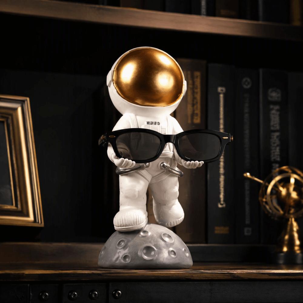 Resin Astronaut Glasses Holder White Creative Sculpture Stand Desk Glasses Organizer For Bedroom