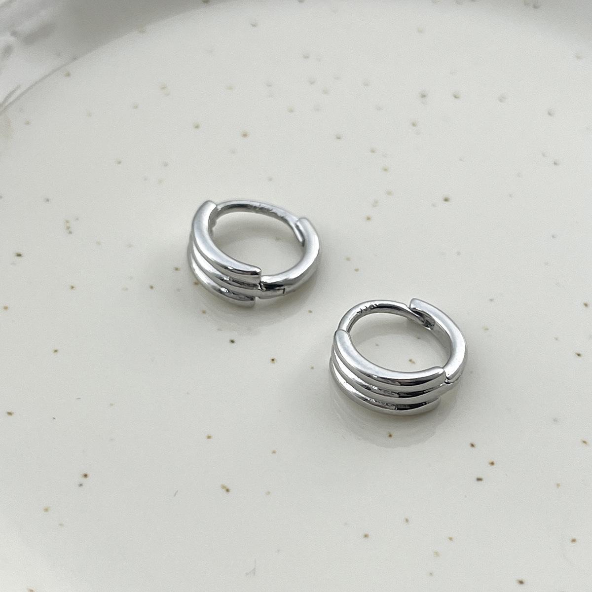 

925 Silver Needle Plain Ring Earrings Women s Niche Design Advanced Sense Stacked Wind Earrings Exquisite Versatile Neutral Wind Earrings 925 silver needle